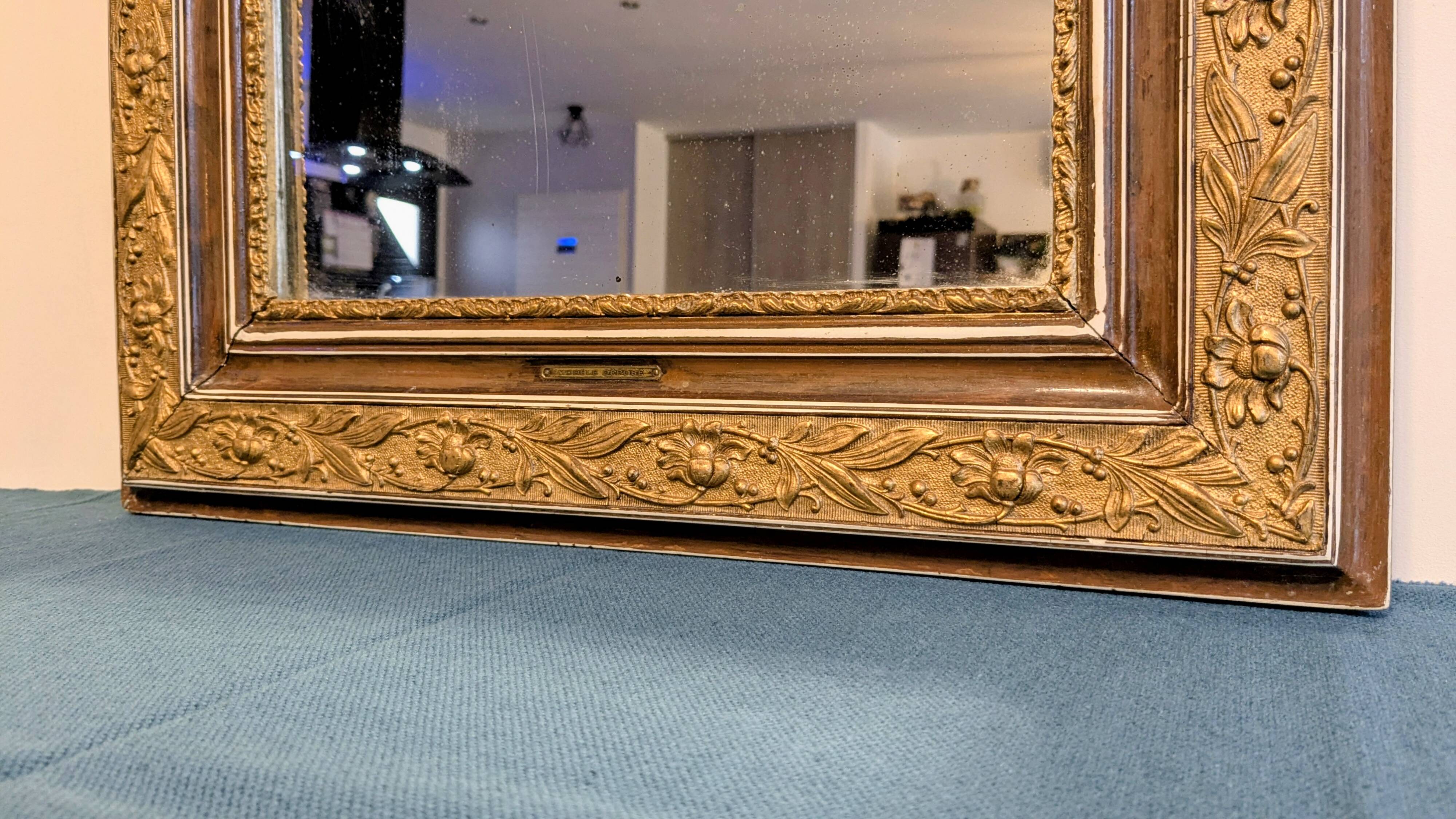 Antique gilt mirror with beveled corners, 70 x 51 cm – Chic decor