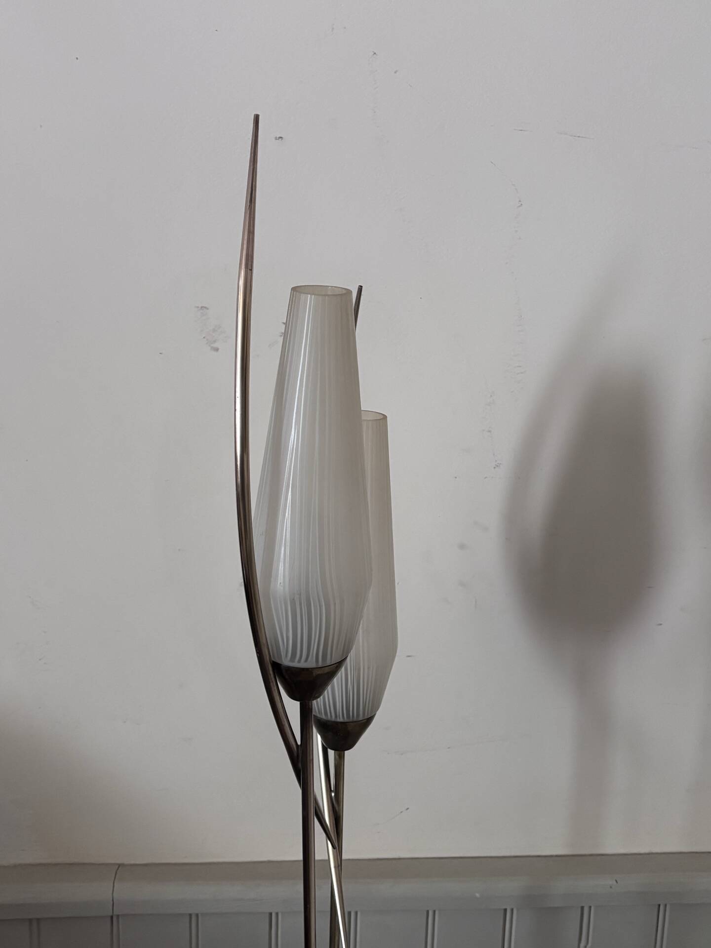 1950s Modernist Floor Lamp with Reading Light, brass and filigree glass.