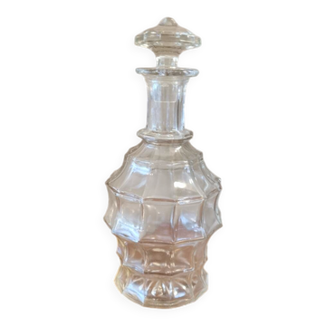 Carafe vintage en verre à facettes