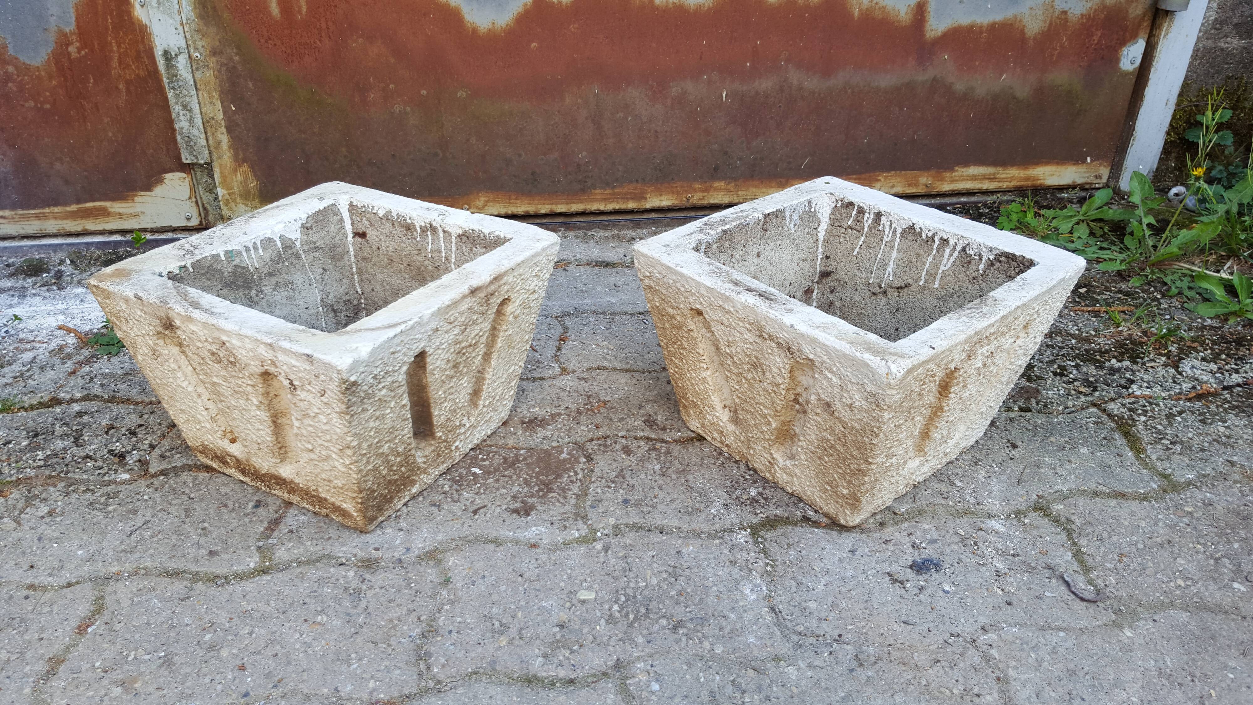 Pair of vintage cement cement planters 1960/70