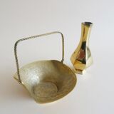 Vase et cuvette en laiton avec la poignée