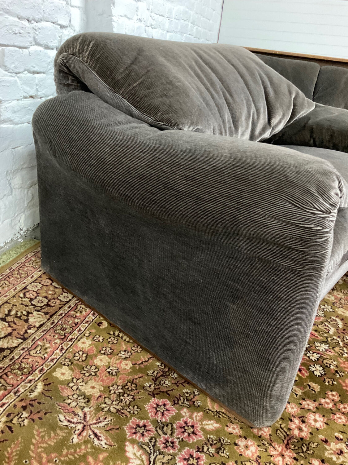 Maralunga armchair and Ottoman by Vico Magistretti 70s