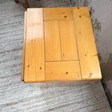 Chevet sélectionné par Charlotte Perriand pour Les Arcs