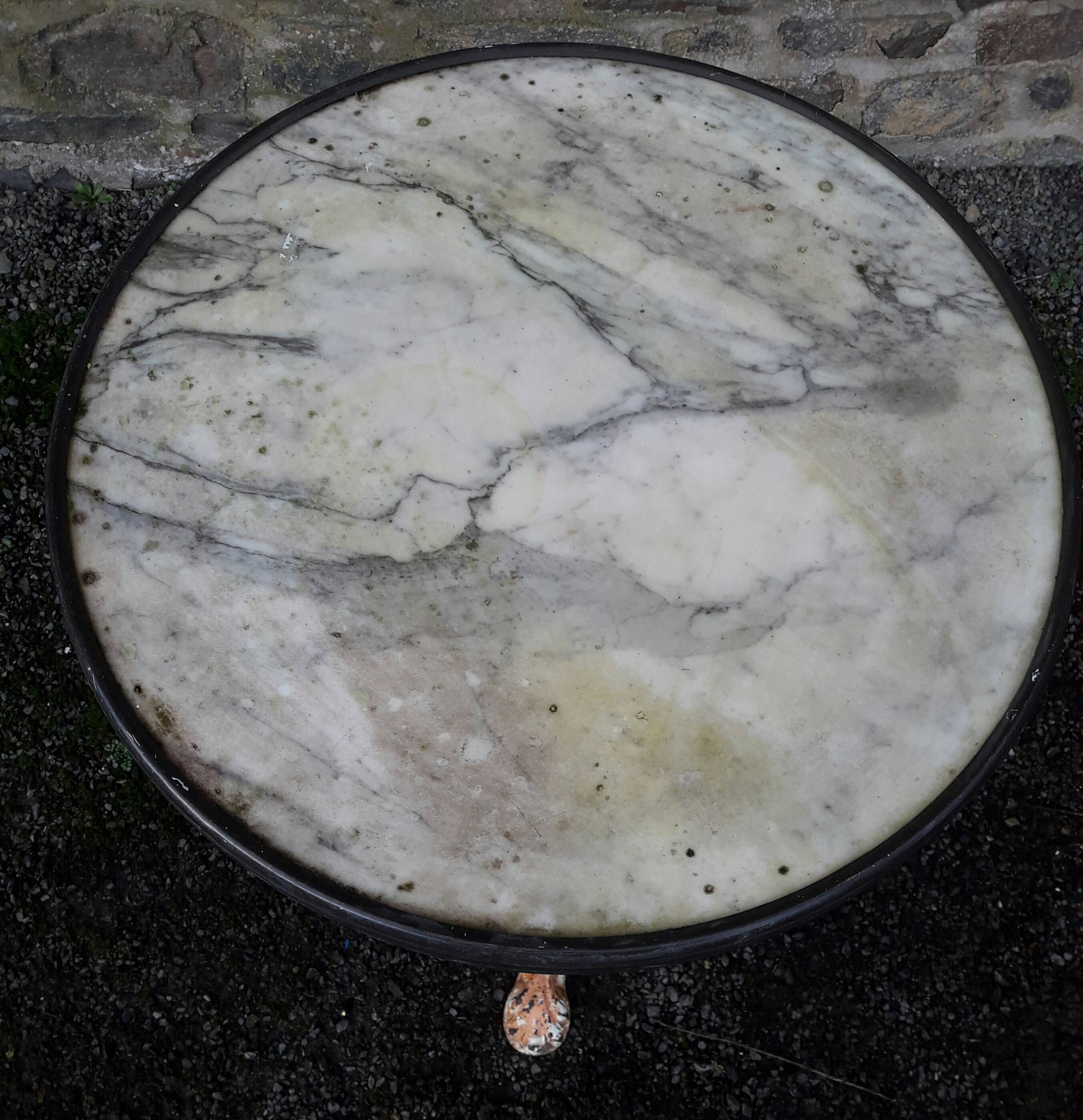 Parisian bistro pedestal table in cast iron and marble