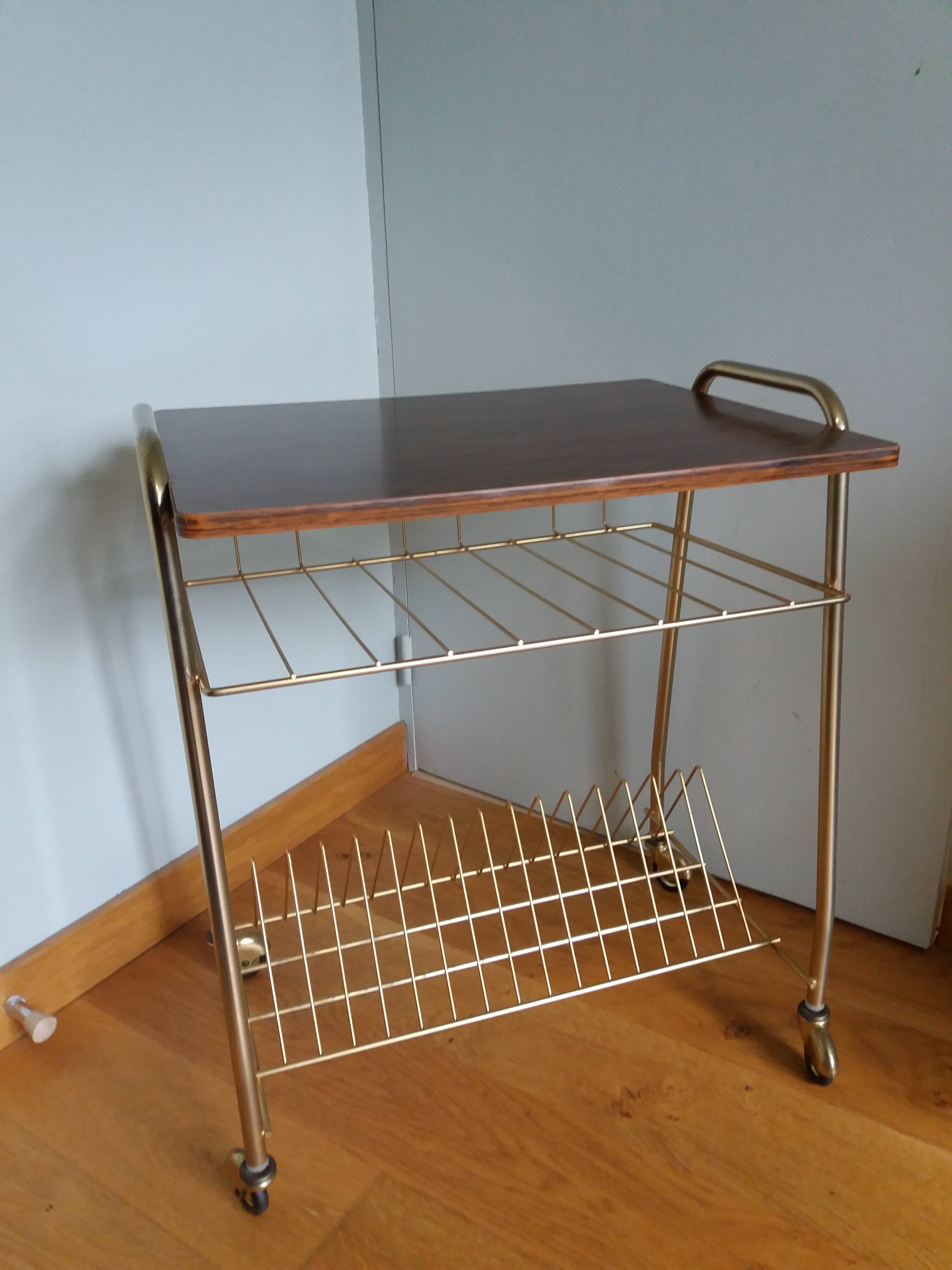 Table trolley for vinyls or magazines in gold metal and formica