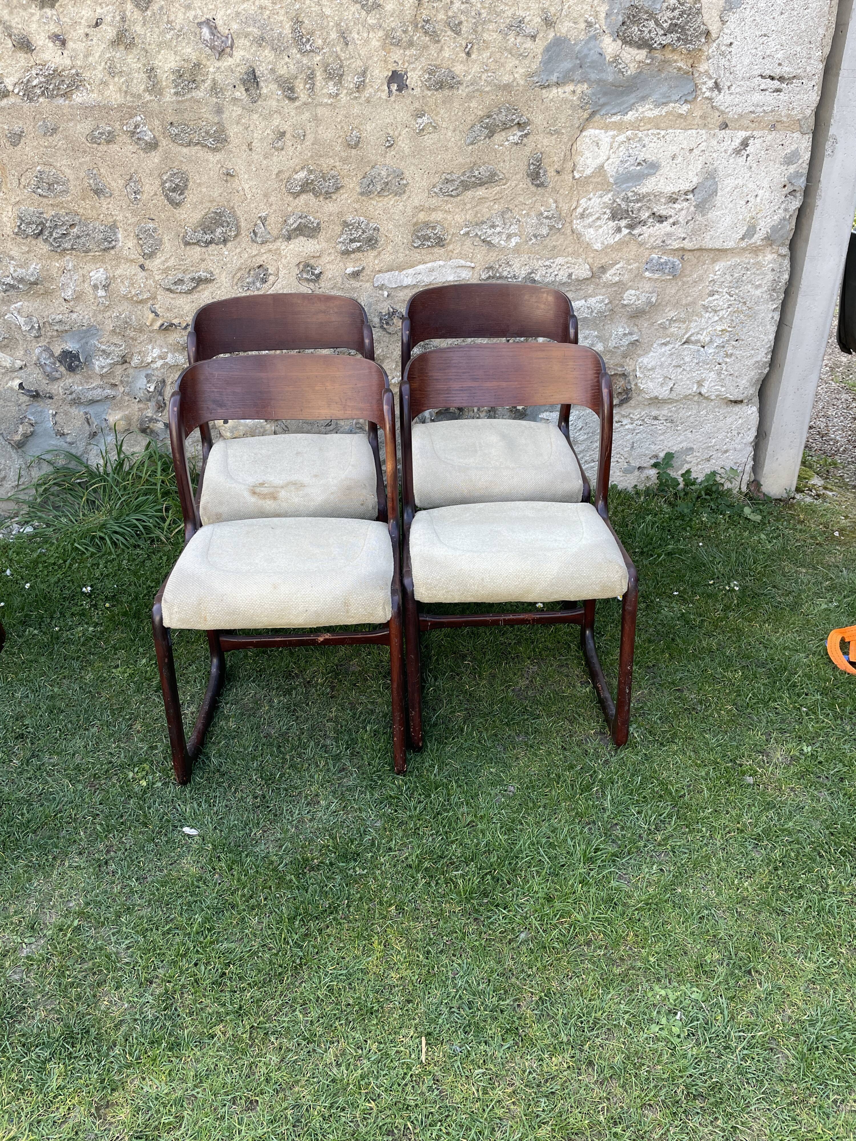 4 chaises Baumann traineau