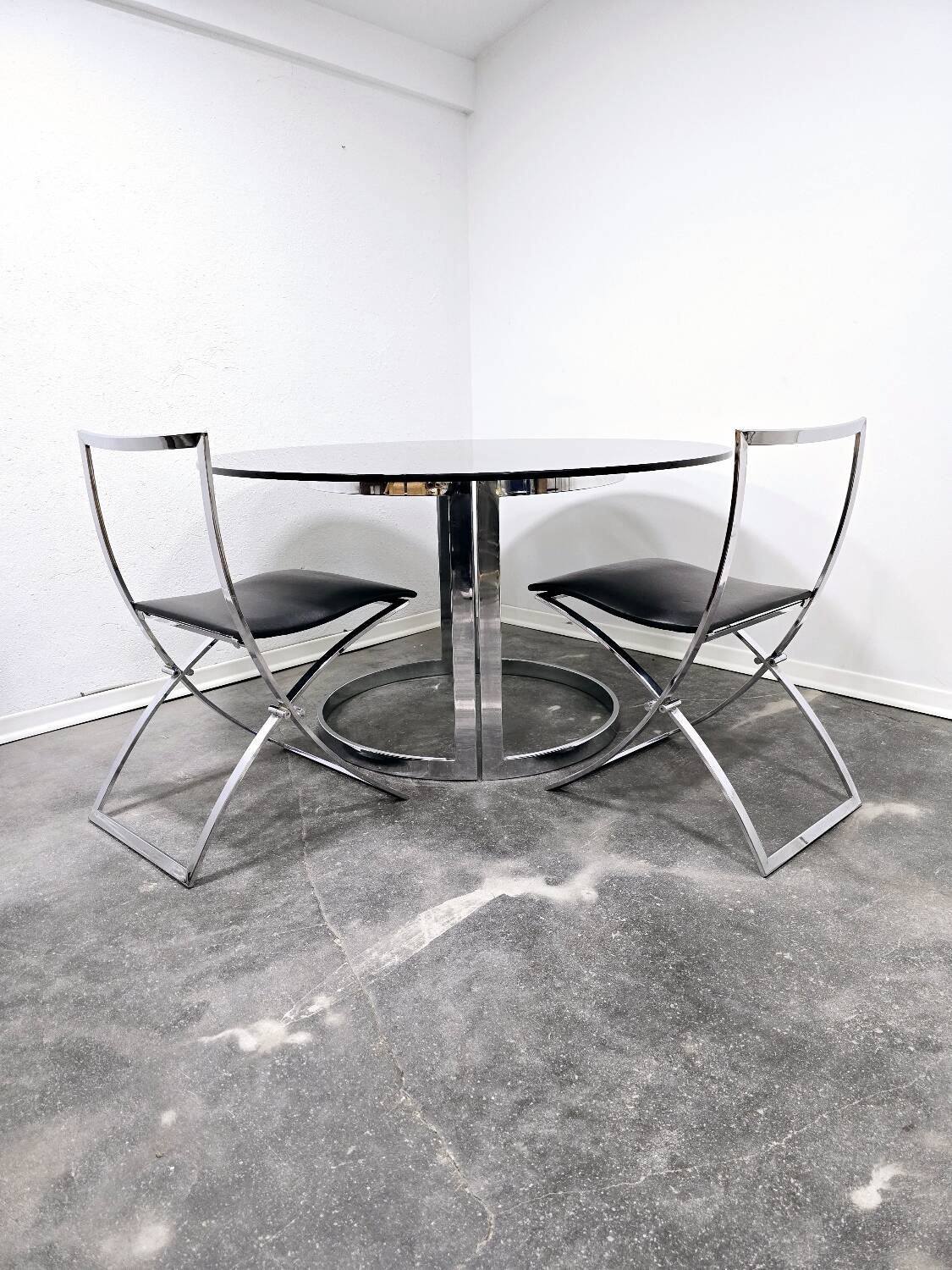 Table de salle à manger Vittorio Introini avec chaises Cuneo 1970