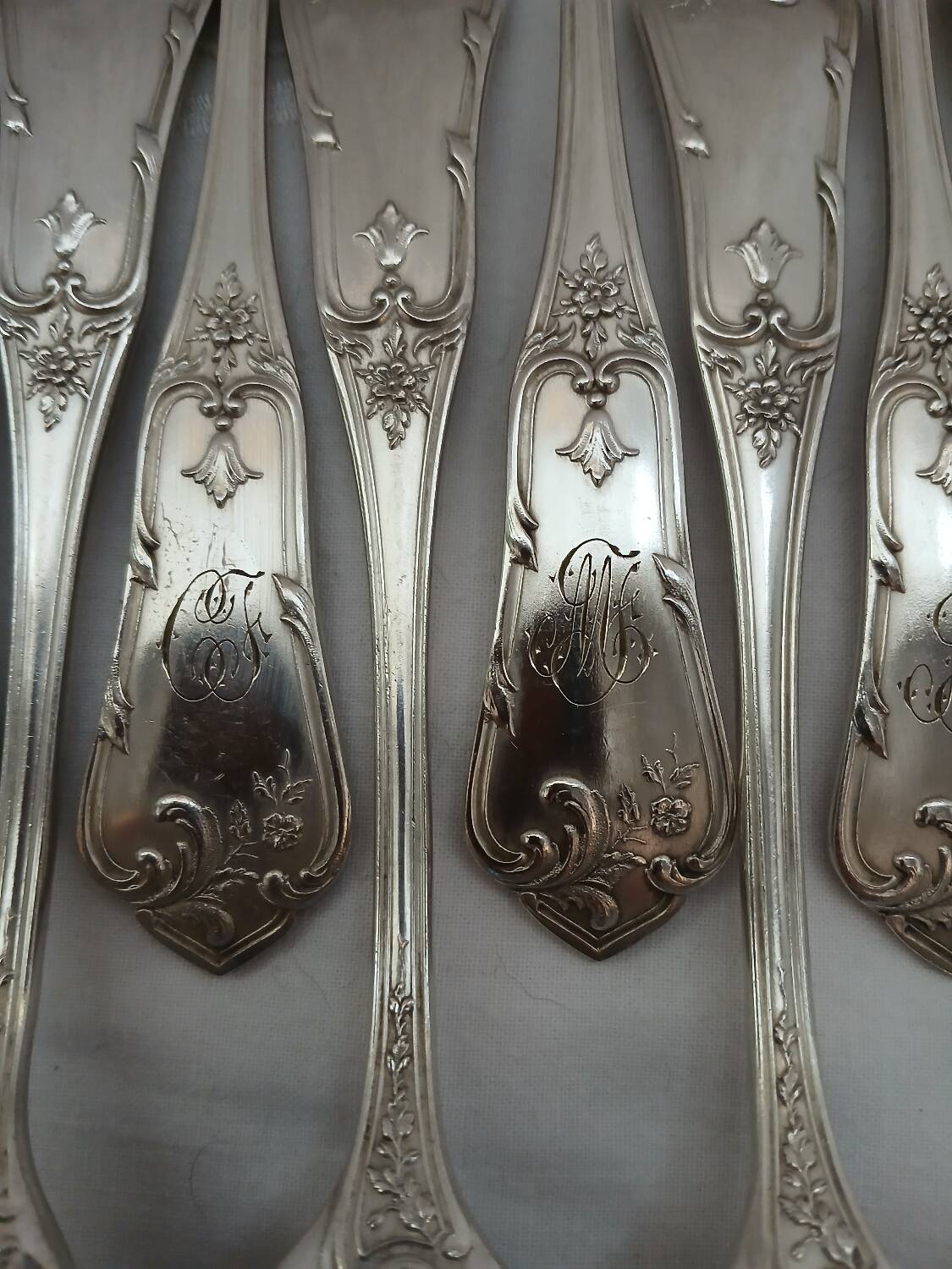 36 antique silver-plated cutlery sets "Boulenger"