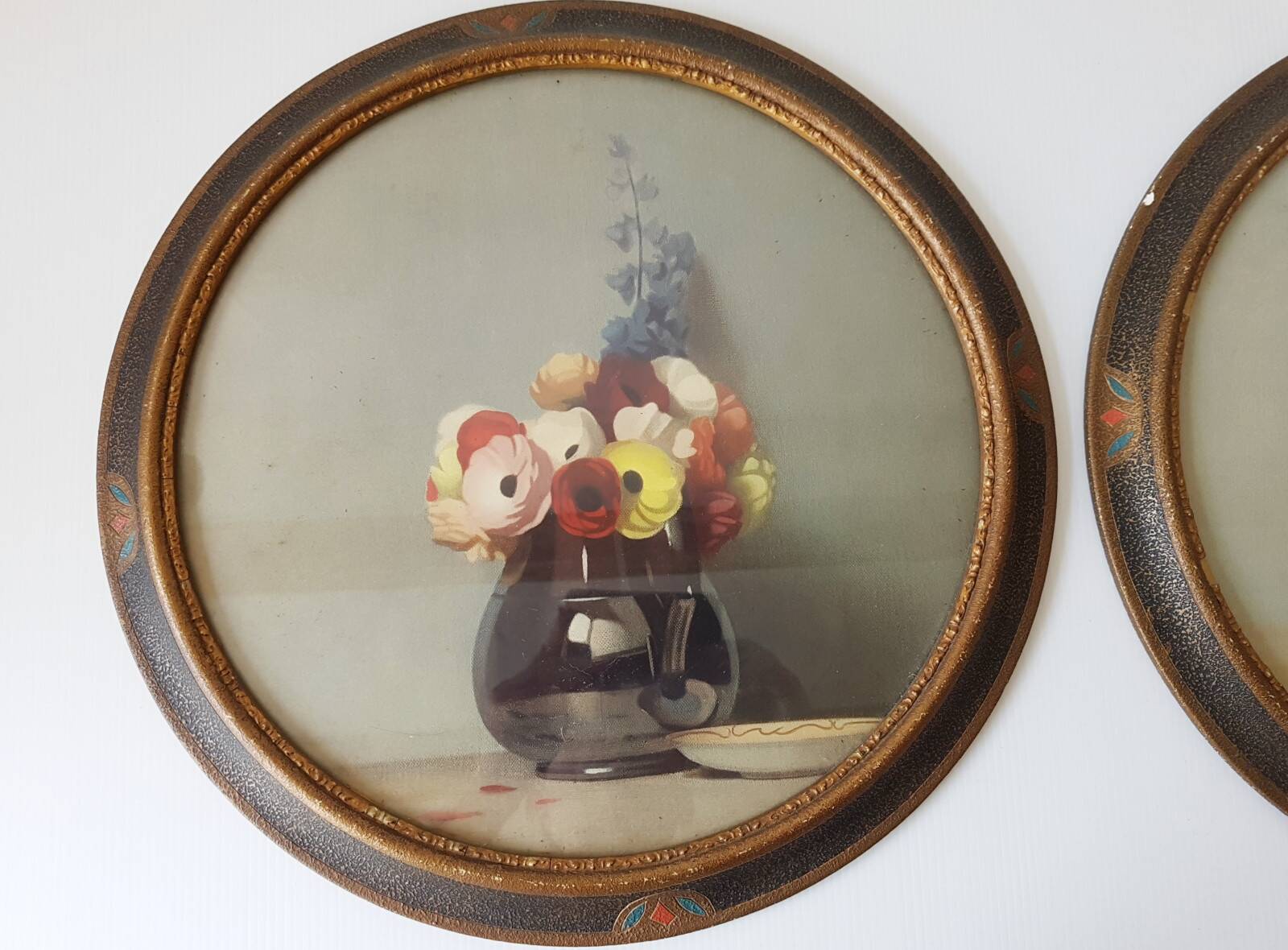 Set of 2 vintage art deco round frames 1940s 1950s cecile hay boots 40s