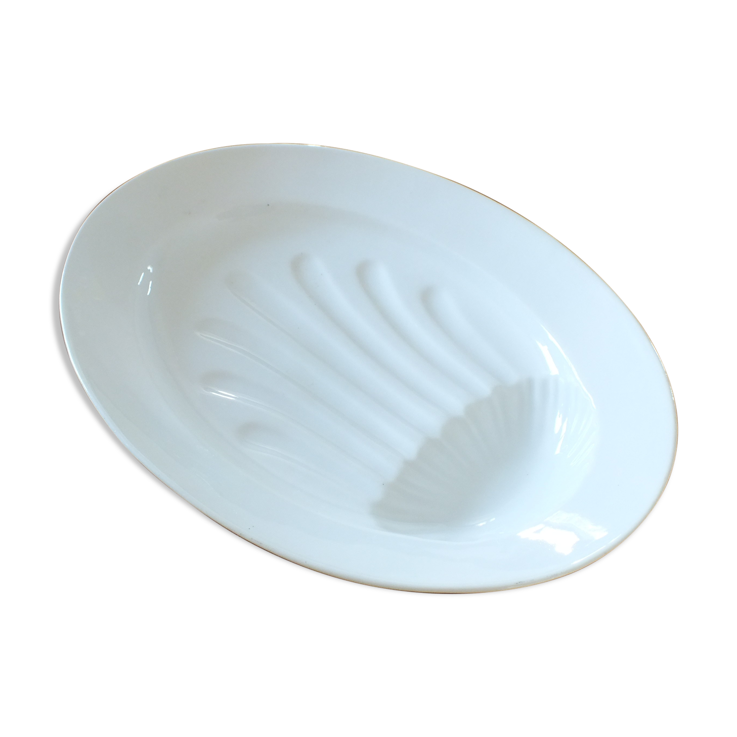 Large white porcelain meat dish from the 19th century
