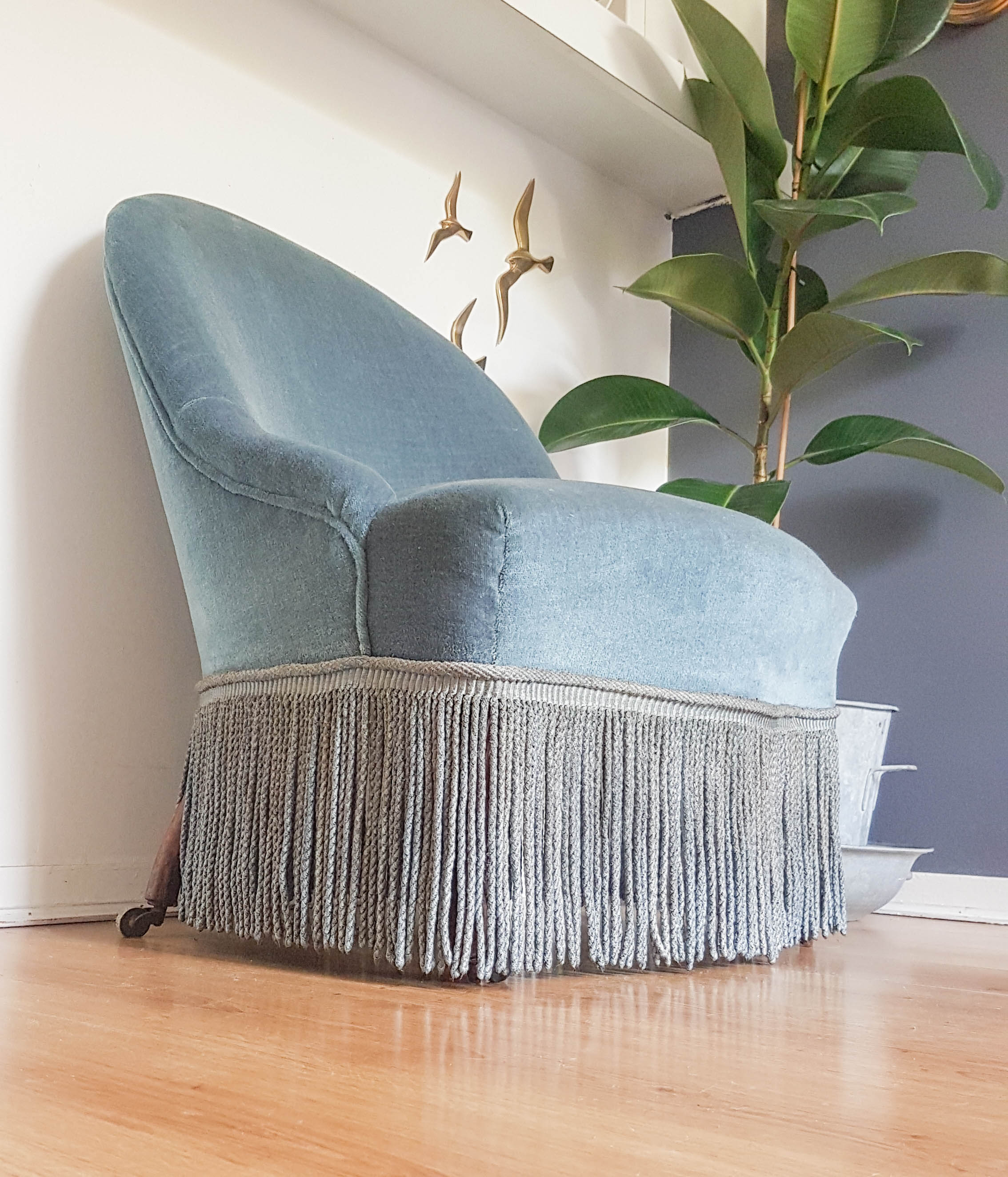 Fauteuil crapaud vintage velours bleu années 70