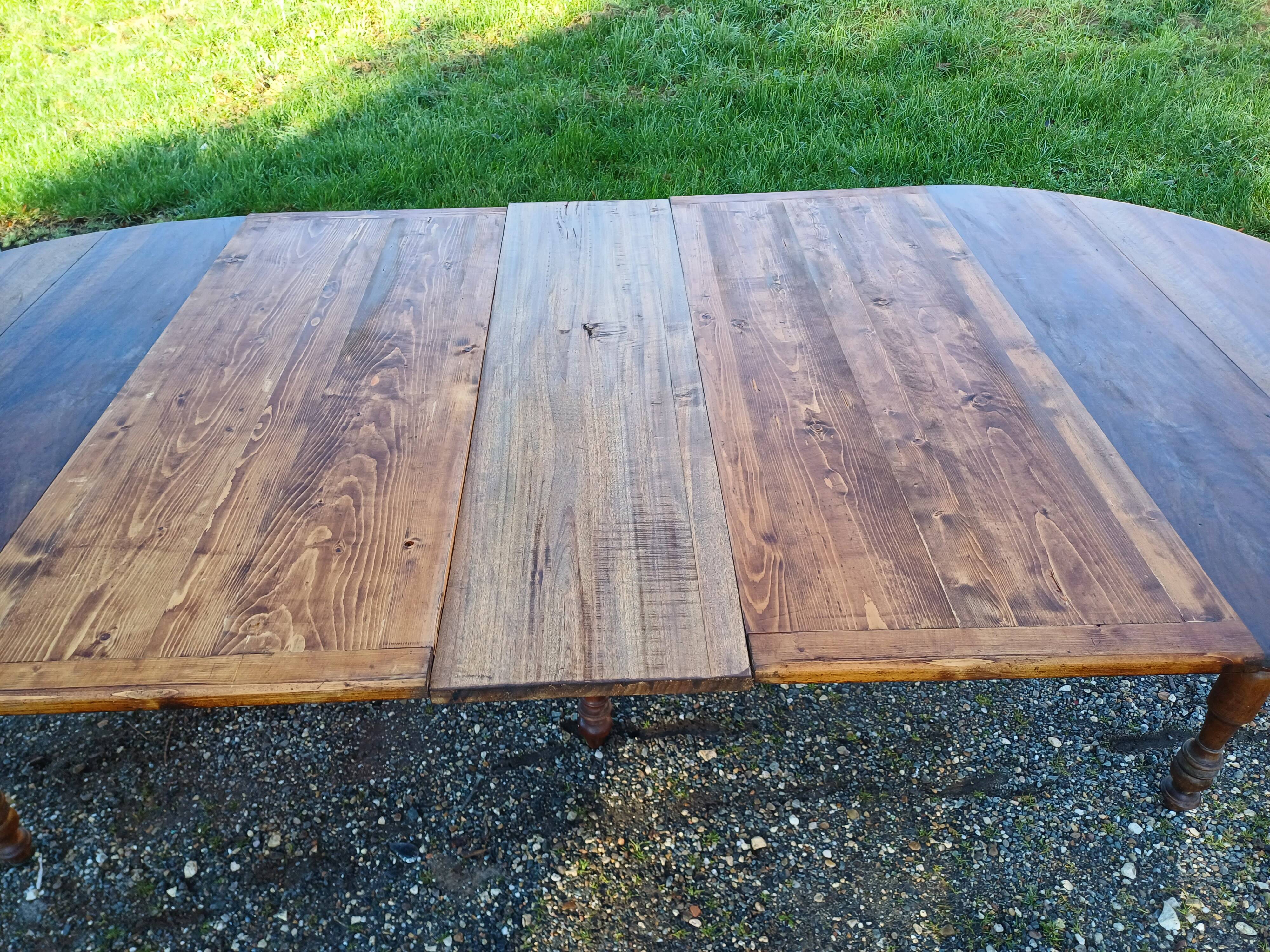 19th century walnut 6 leg table, opening