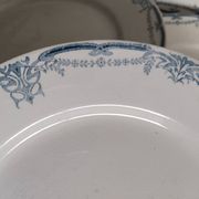 Flat plates (4) in Sarreguemines earthenware, Terre de fer Digoin, Vaucluse model