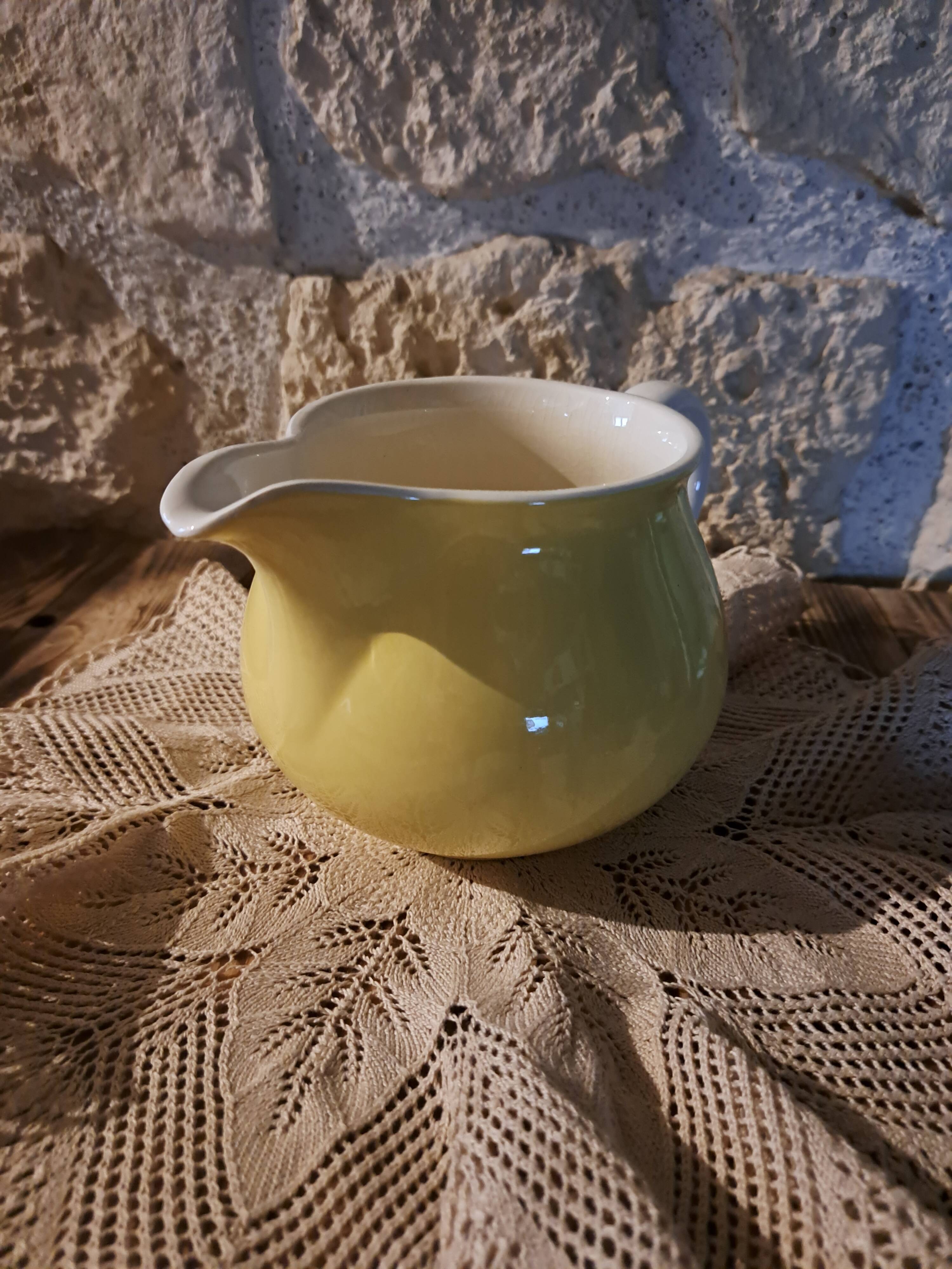 Grand pot à lait crémier Villeroy et Boch jaune