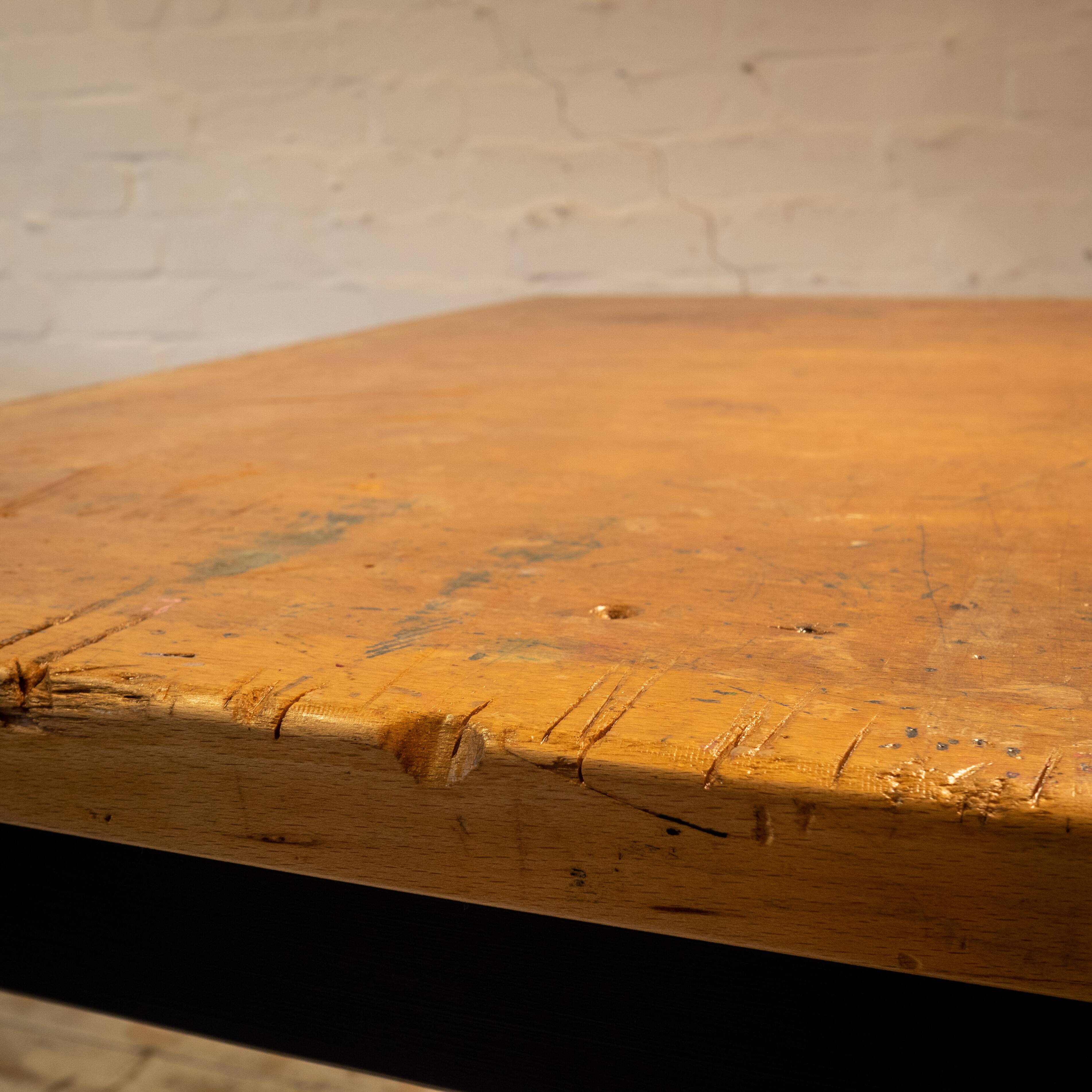 Table de la Reichsbahn avec plateau d'établi