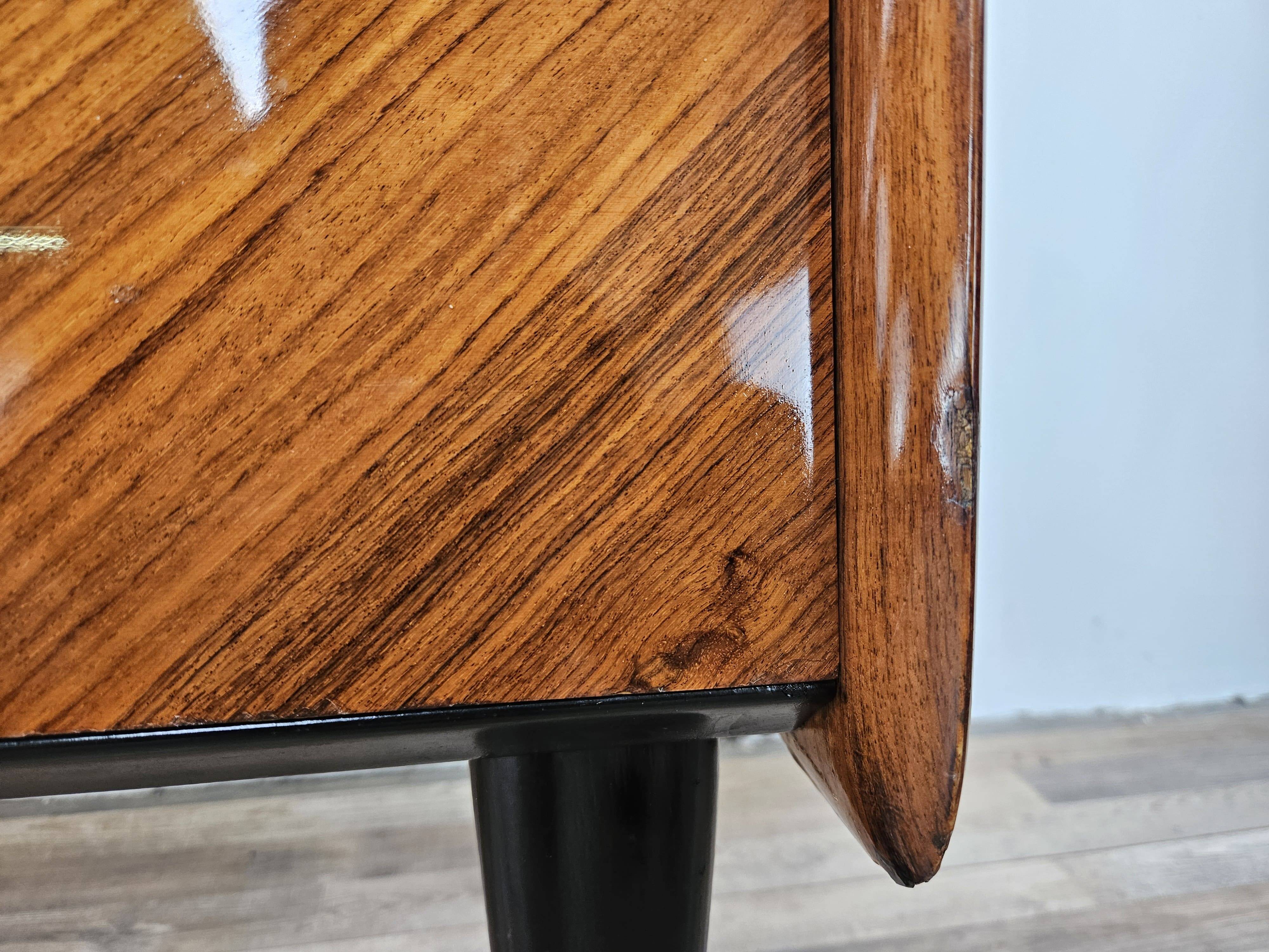 Commode en acajou avec miroir du milieu du siècle des années 1950