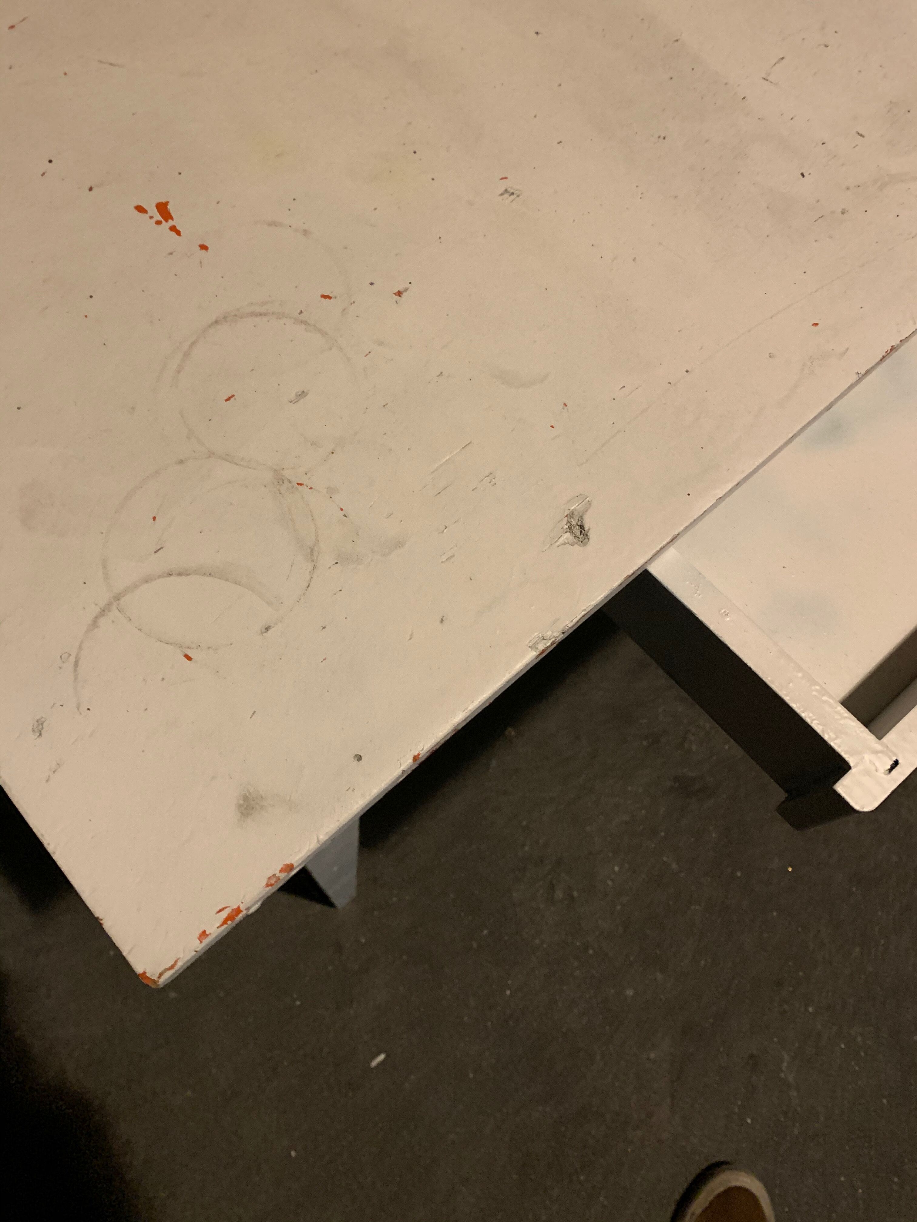 Small vintage 70 desk table, compass feet