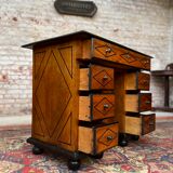 Moneychanger's desk in walnut and wooden net of Louis XIV period late seventeenth century