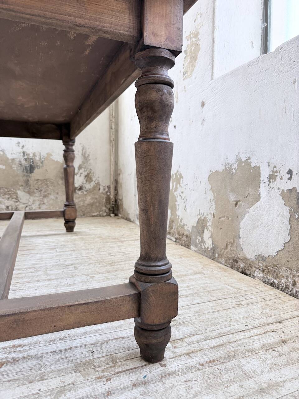 Farm table with turned legs, made of pine and birch, 180cm.