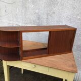 Wall shelf