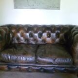 Chesterfield style sofa from the Saint-James brand