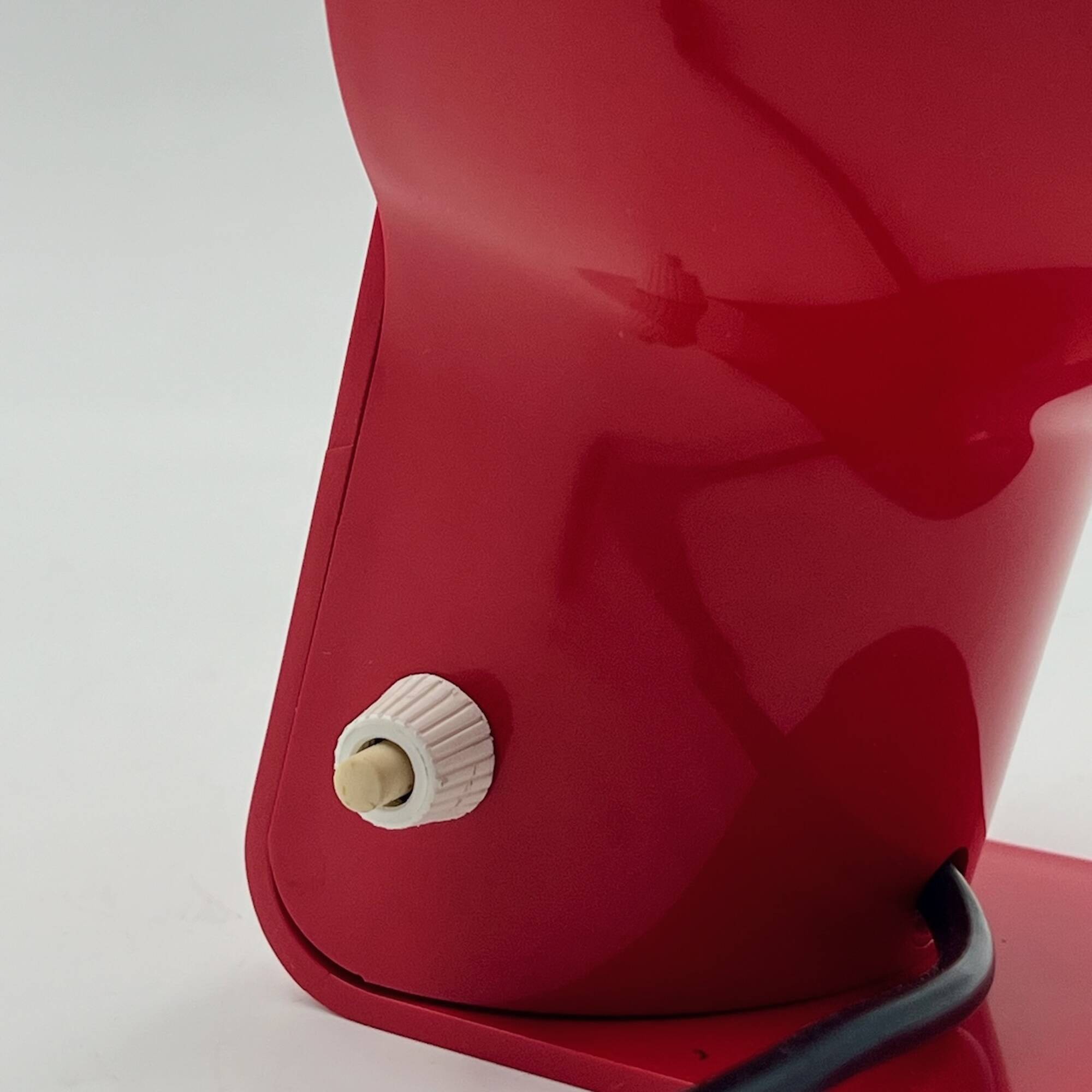 Iconic lamp panda by ambrogio pozzi for harveiluce – 70s design plastic table lamp