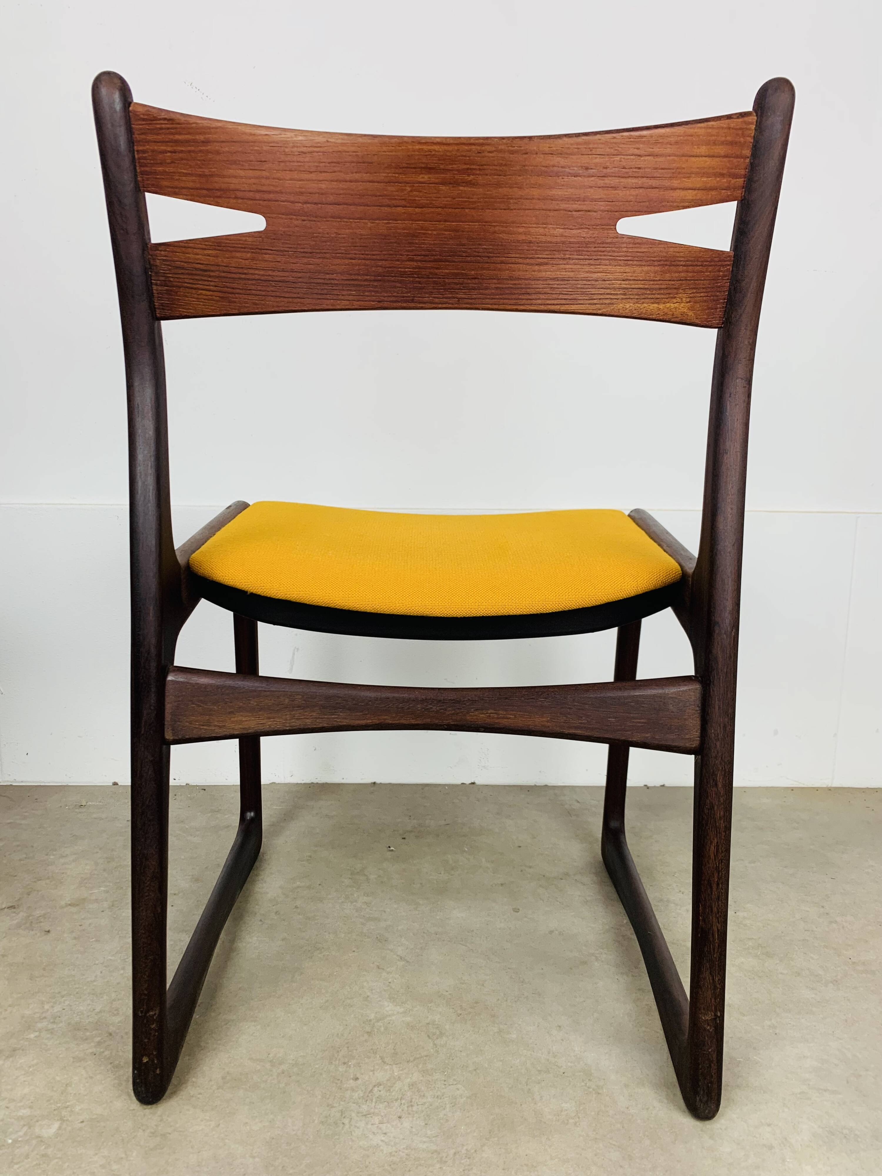 Pair of Danish Scandinavian chairs in rosewood, 1960s.