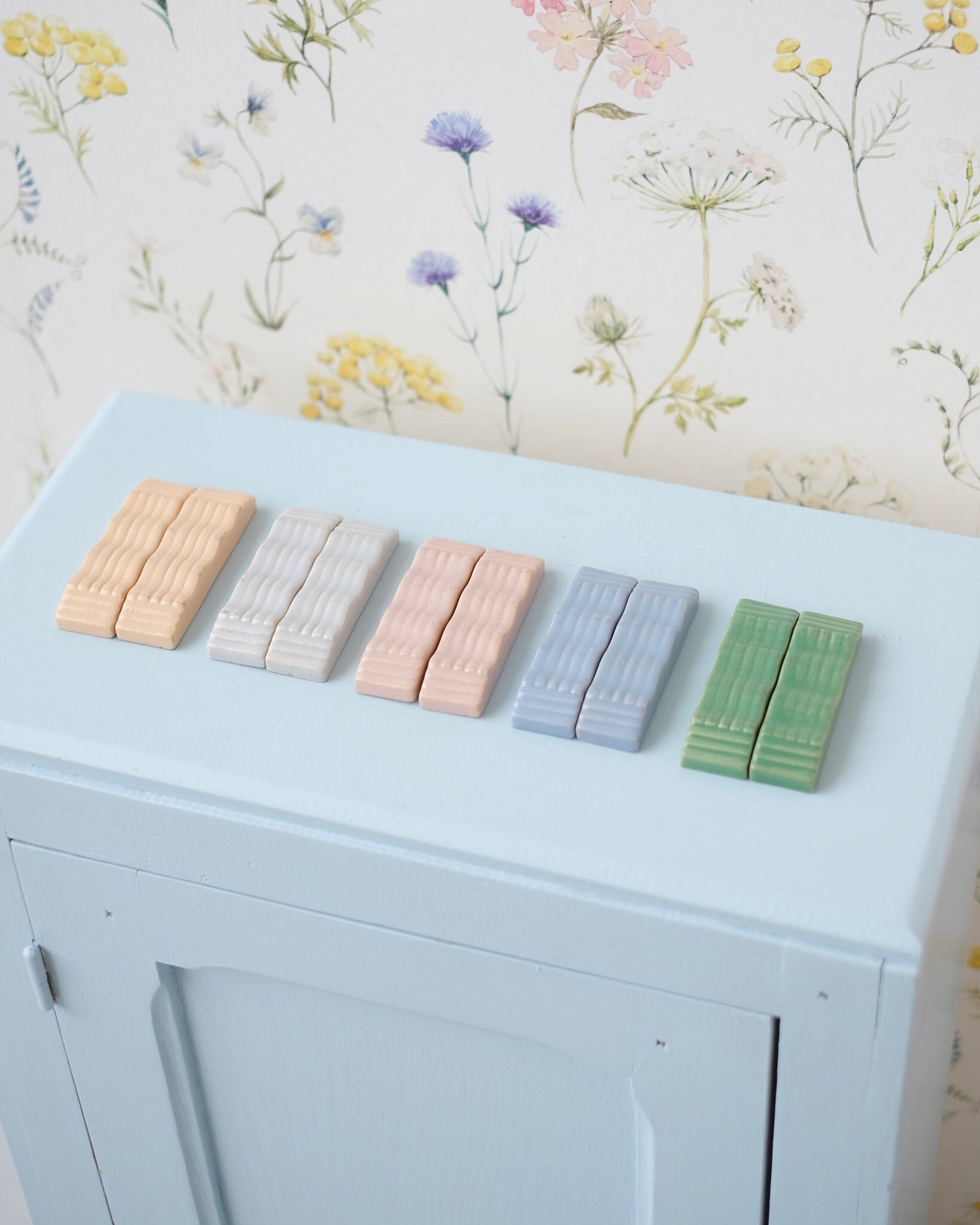 10 Ceramic Art Deco knife holders