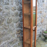 Corner store showcase