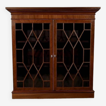 Small English Mahogany Showcase, Georgian style – Late 19th century