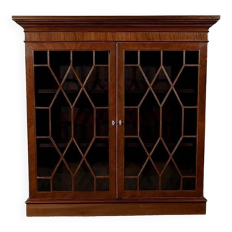 Small English Mahogany Showcase, Georgian style – Late 19th century