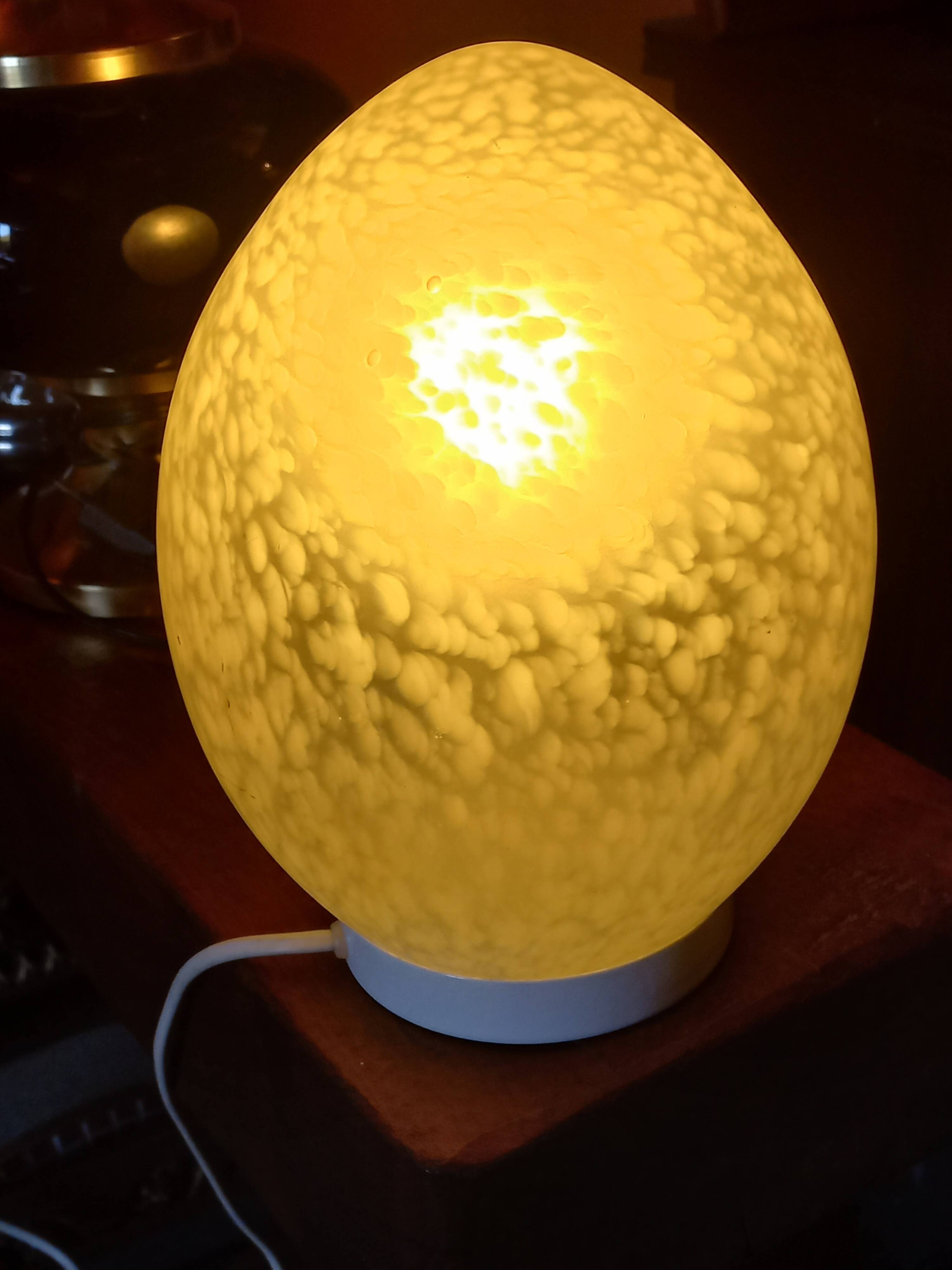 Speckled glass egg lamp by Vianne from the 1980s.