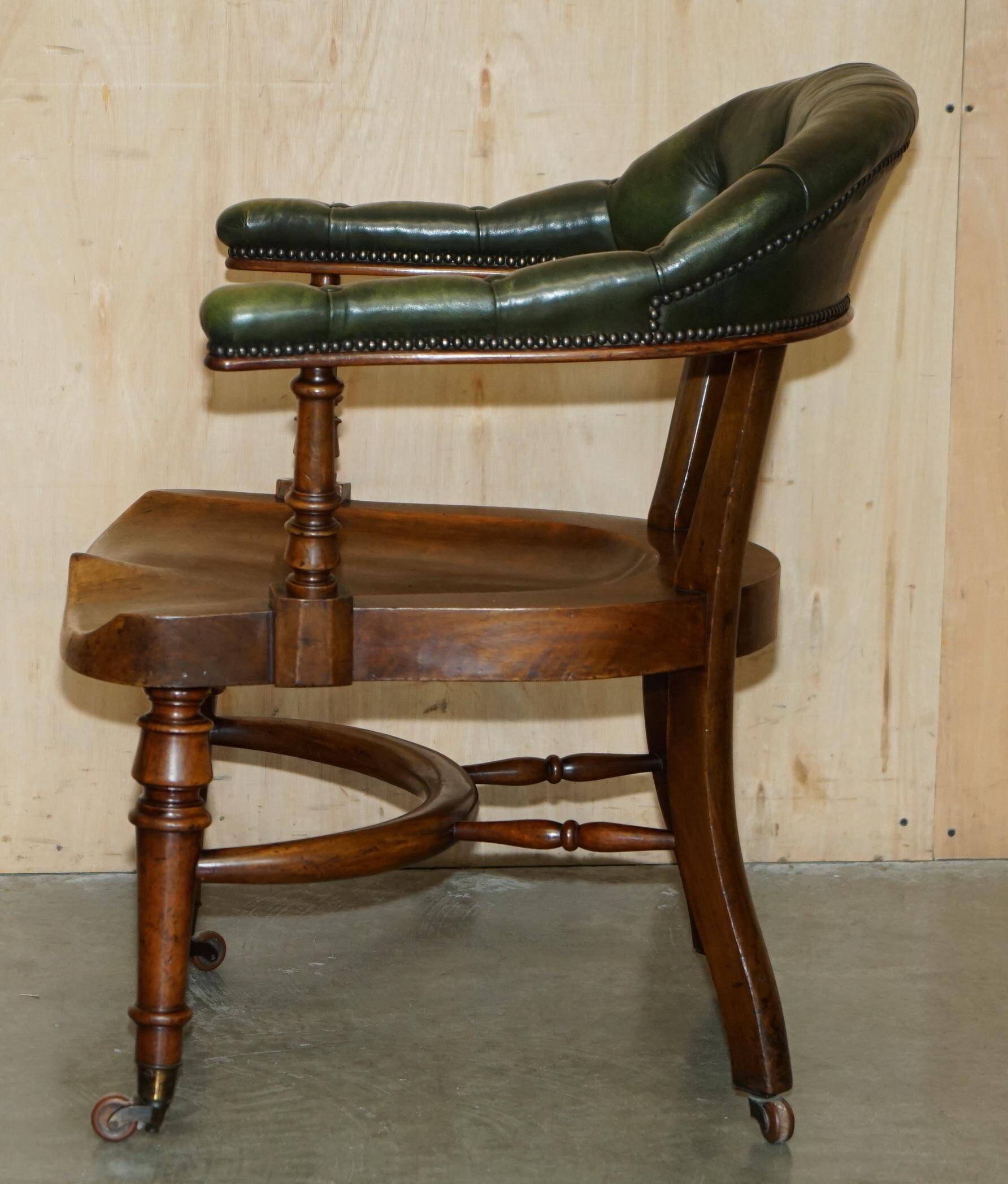 Victorian captain's chair in mahogany and leather