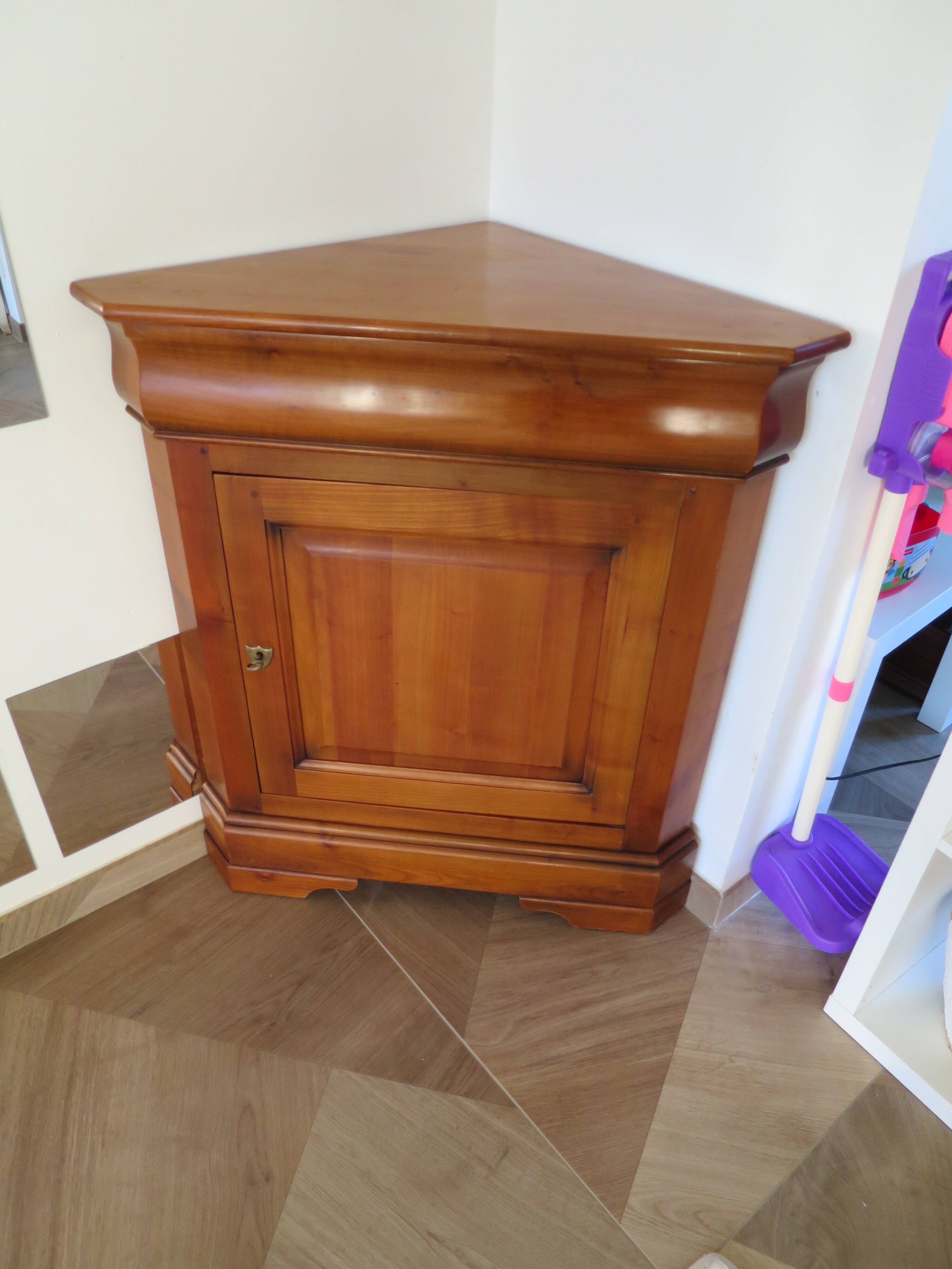 Beautiful corner cupboard - cherry stain - Drawer - one door - Louis Philippe style
