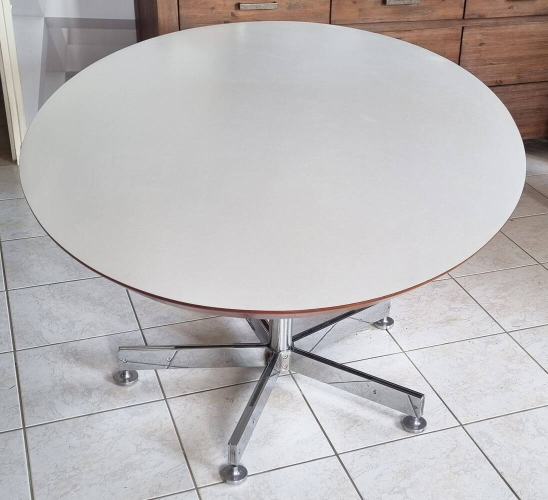 Roche Bobois oval table, white laminate and chrome, 1970s