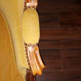 Canapé banquette style Louis XV jaune, 2 places