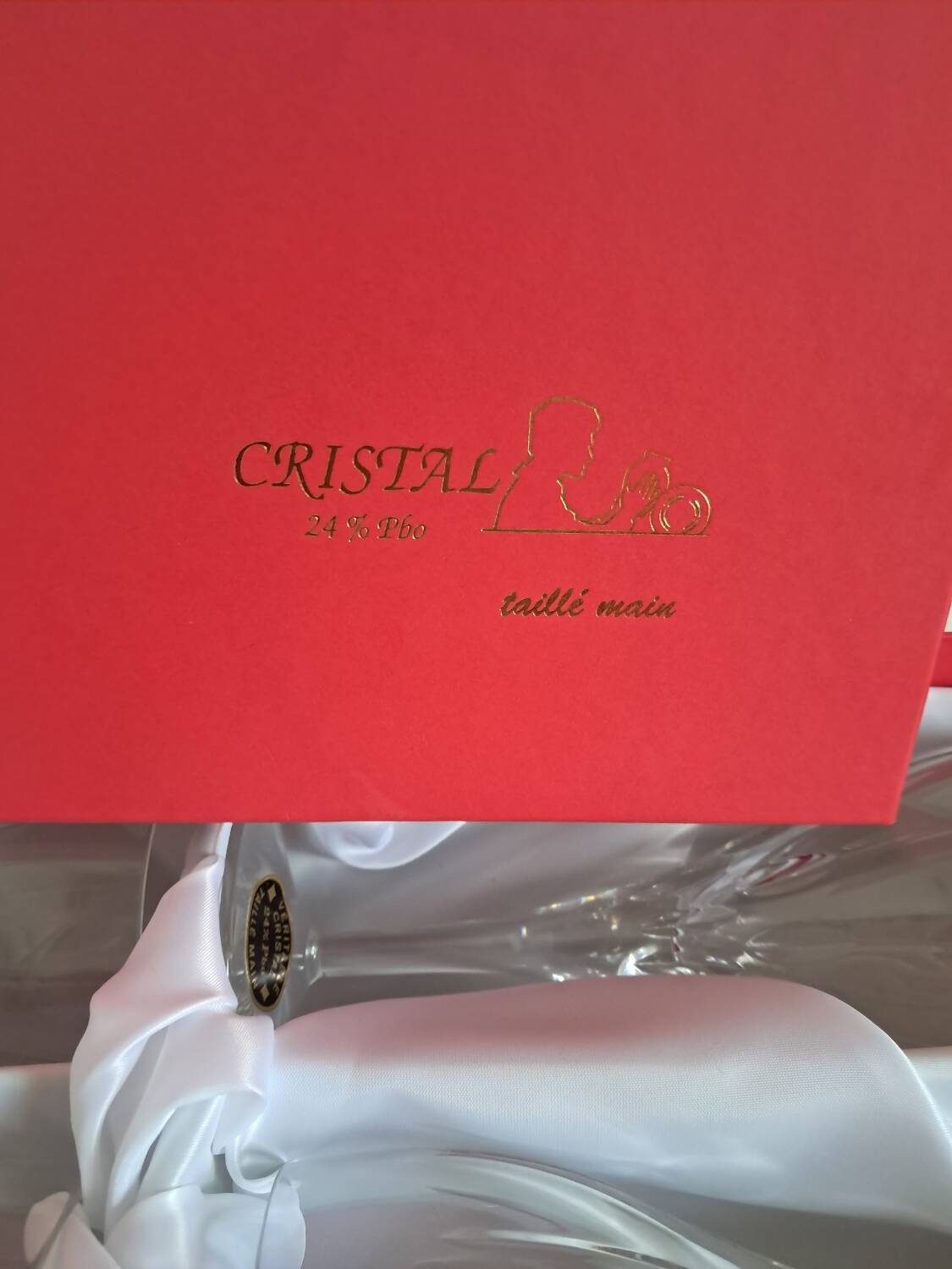 6 crystal wine glasses from Lorraine