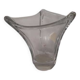 un vase en cristal
