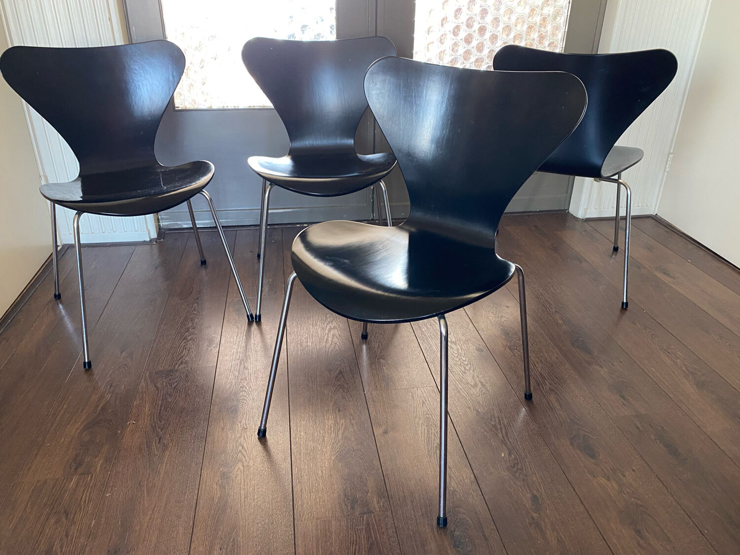 Set of 4 model 3107 dining chairs by Arne Jacobsen for Fritz Hansen 1988