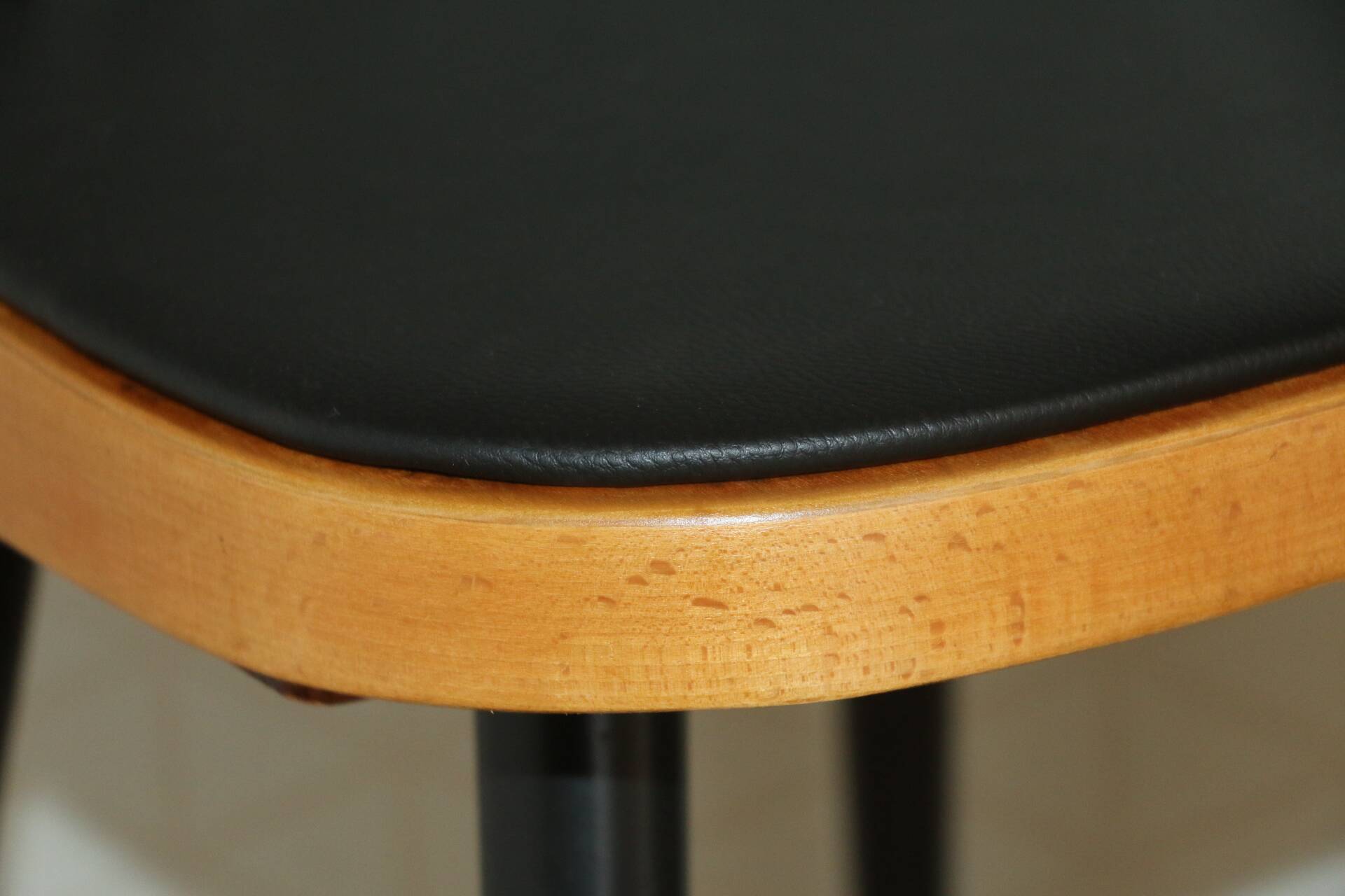 4 Baumann 740G chairs light beech black skai