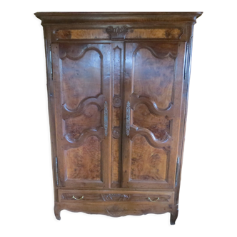 Armoire bressane