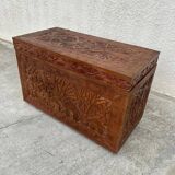 Ancien coffre en bois massif Arts indoneo