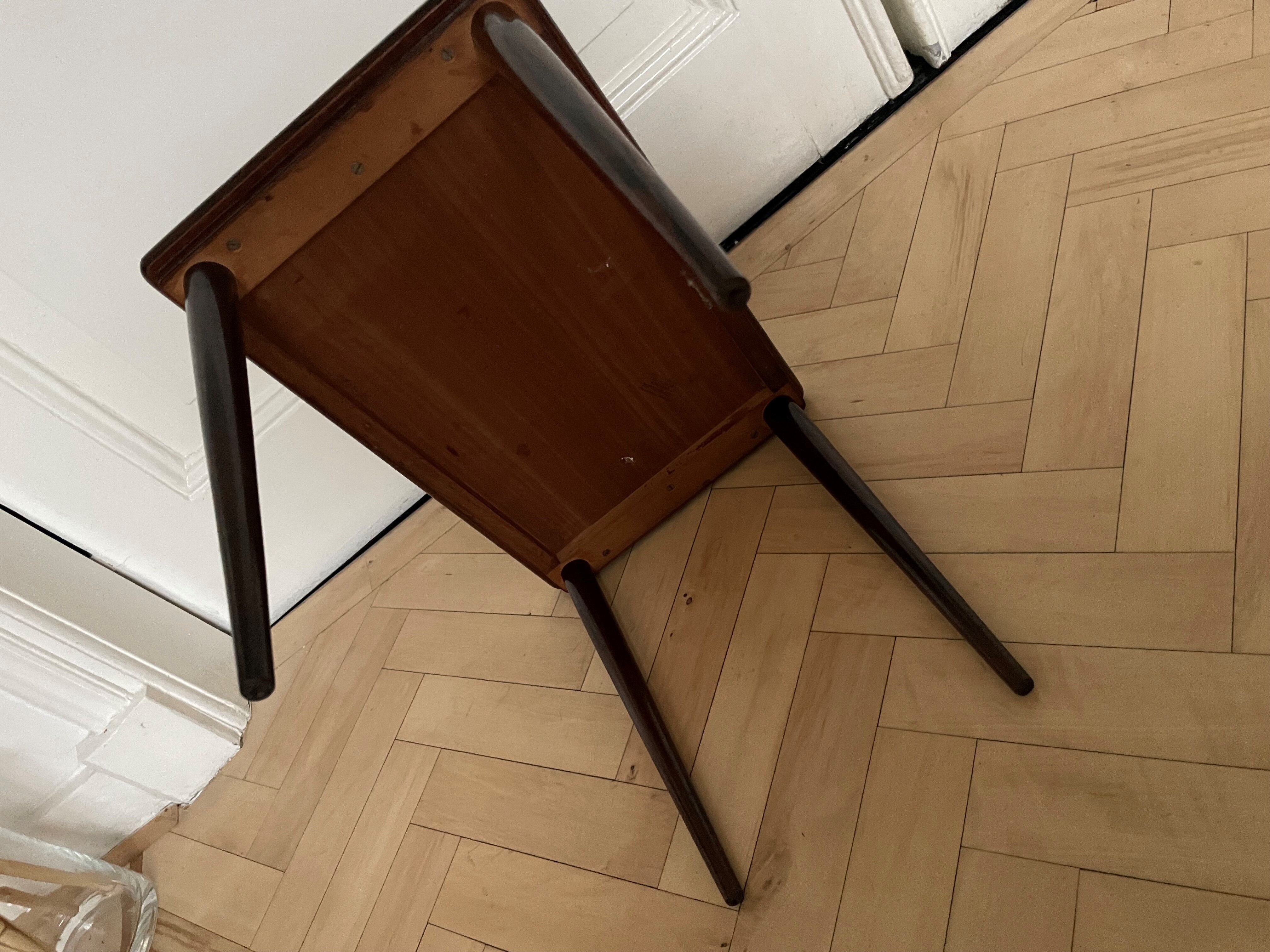 Table d’appoint en palissandre table de chevet fleurie