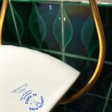 VINTAGE SHELL WASHBASIN SET PORCELAIN OF PARIS SHELVES BASIN AND TOWEL RACK