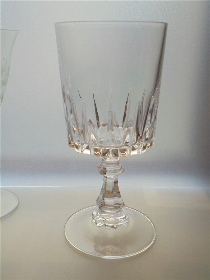 Set de 6 anciens verres à pied dépareillés