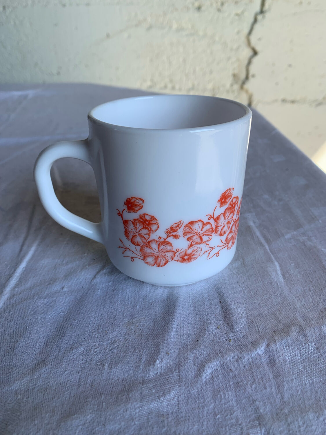 Set of 6 vintage Arcopal cups