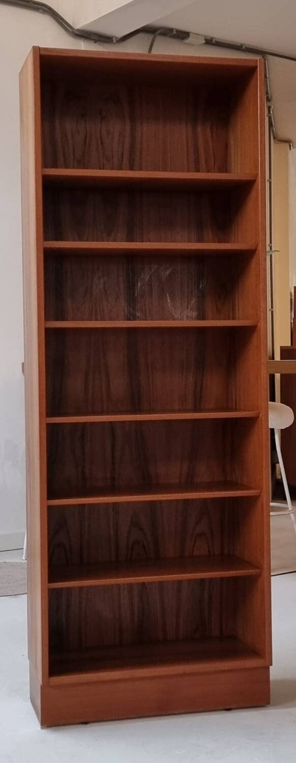 Bibliothèque du milieu du siècle