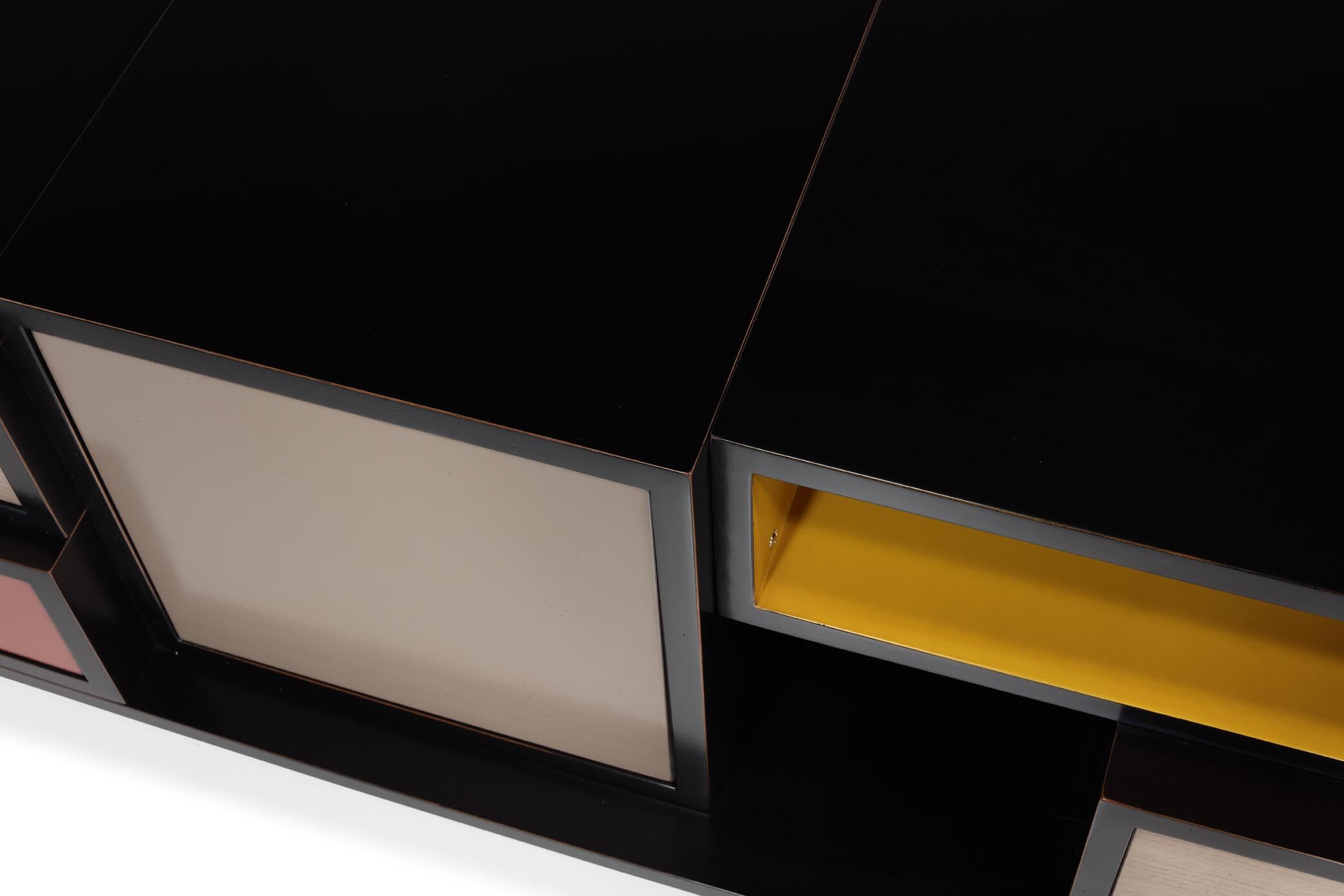 Quinconces TV furniture
