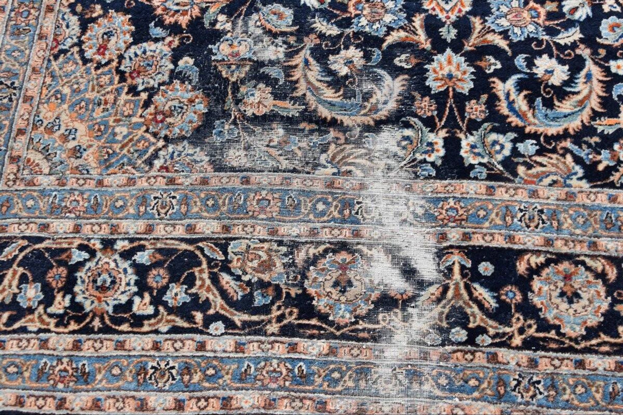 Oriental carpet kashmar iran in wool: 3.55 x 2.50 metres - circa: 1970 - "galerie sardje"