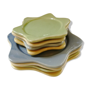 Service de 8 assiettes étoile en céramique vernissée, 1960